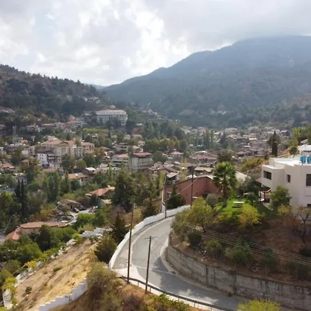 Heights アパート カコペトリア